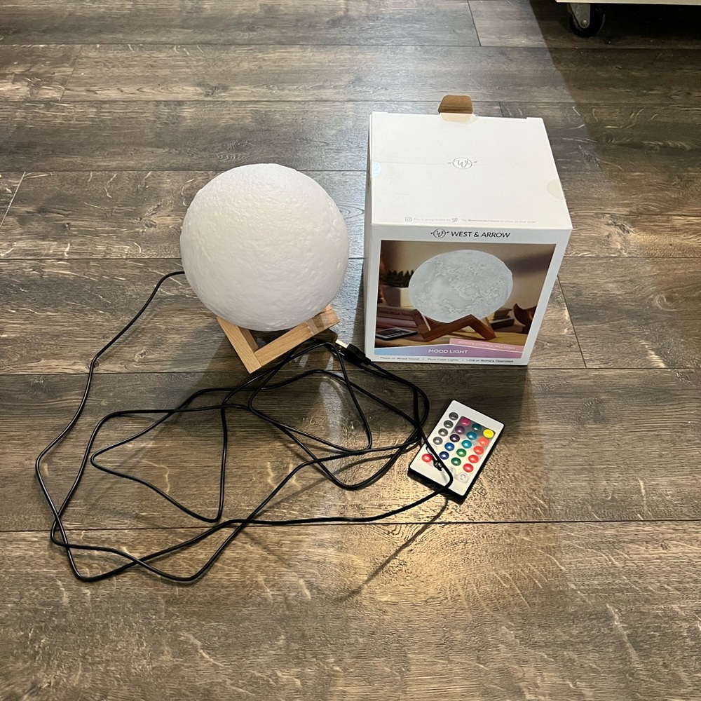 West‎ & Arrow Mood Light NEW